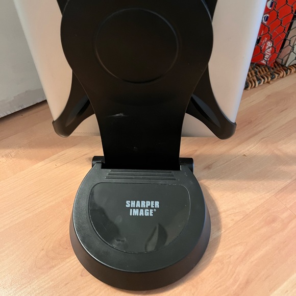 Post-Holiday Sale: FREE Shipping SHARPER IMAGE for iPad & other models. - Picture 2 of 16